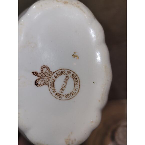 John Maddock & Sons Royal Vitreous China Antique Covered Server & Gravy boat - Picture 8 of 10